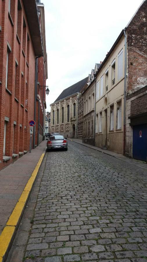 Apt 8 Du Temple Hypercentre & Parking Apartment Cambrai Bagian luar foto